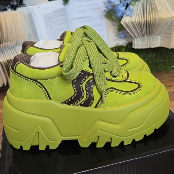 NIB DollsKill X Shrek Ogre Connection Platform Sneakers Size 8 Green&Brown - Picture 5 of 10